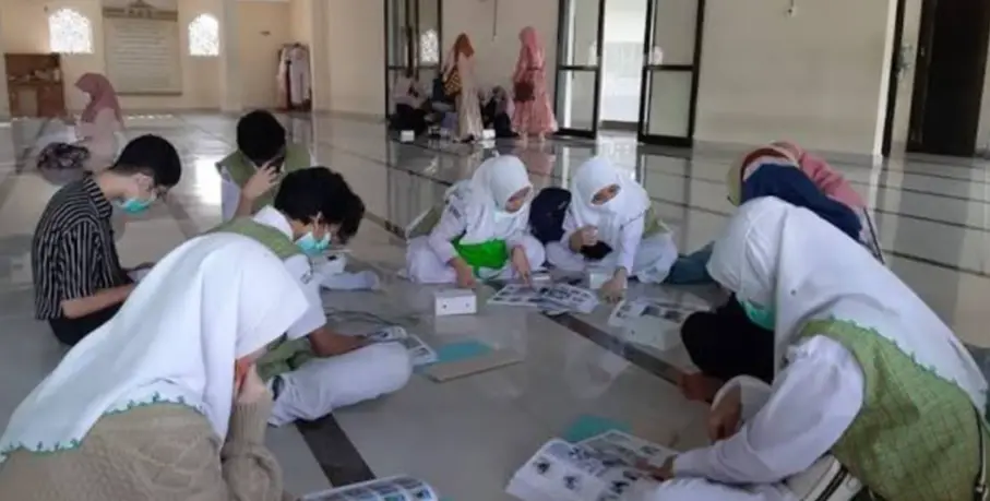 Doa bersama siswa SMA via Zoom